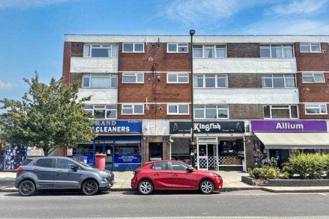 318 Grand Drive, Raynes Park, London, SW20 9NQ 7