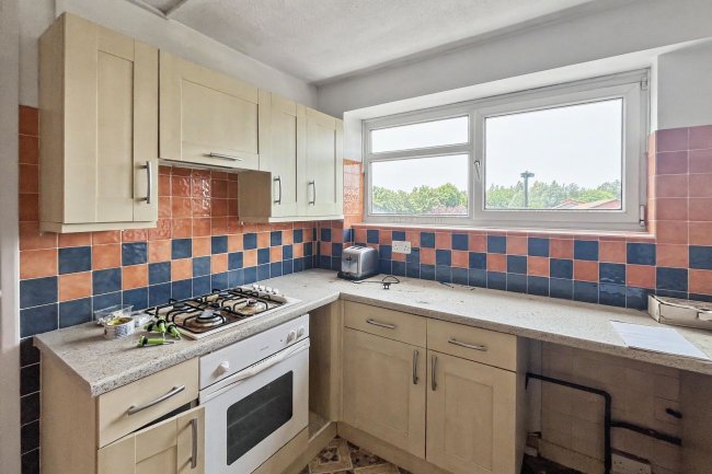 318 Grand Drive, Raynes Park, London, SW20 9NQ 7