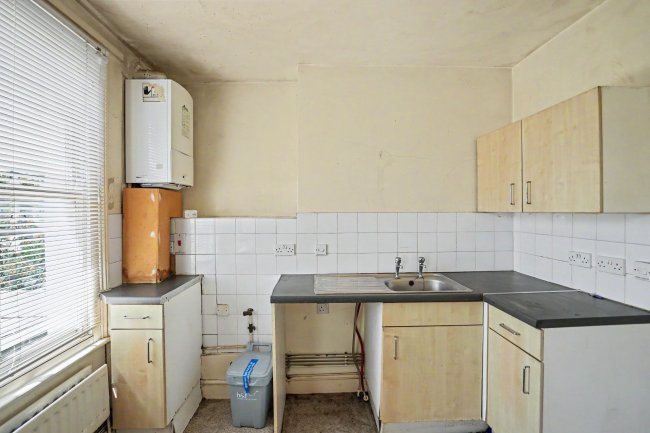 7b Nasmyth Street, Hammersmith, London W6 0HA 6
