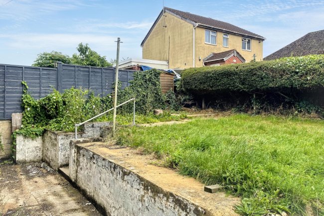 11 Honeybrook Close, Chippenham, Wiltshire, SN14 0LW 7