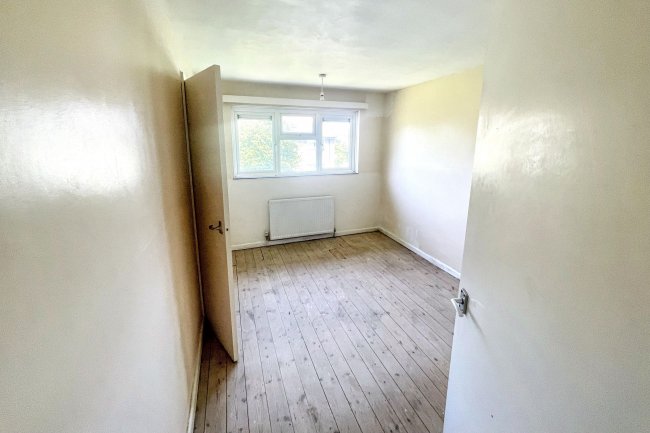 11 Honeybrook Close, Chippenham, Wiltshire, SN14 0LW 7