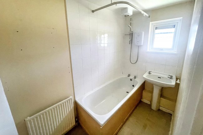 11 Honeybrook Close, Chippenham, Wiltshire, SN14 0LW 7