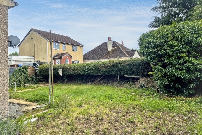 11 Honeybrook Close, Chippenham, Wiltshire, SN14 0LW 7