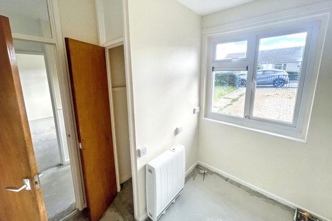 107 Parklands, Malmesbury, Wiltshire, SN16 0QL 6
