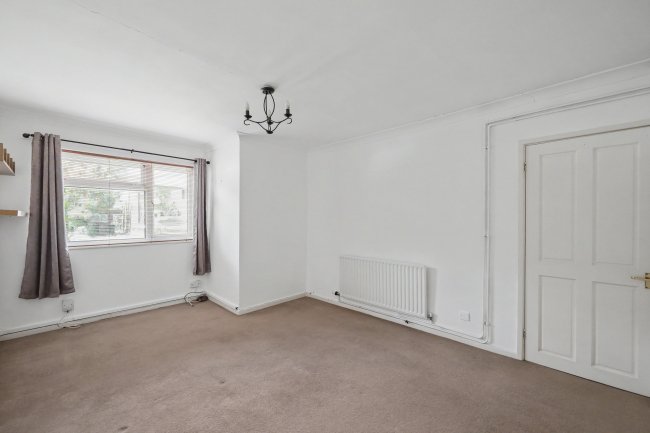 63 Longs Way, Wokingham, Berkshire RG40 1QW 9