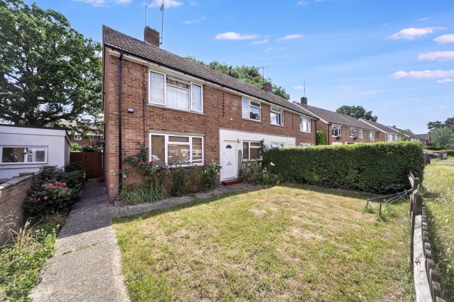 63 Longs Way, Wokingham, Berkshire RG40 1QW 9