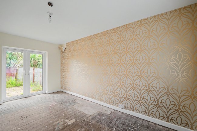 2 Barry Road, Southampton, SO19 5LP 7