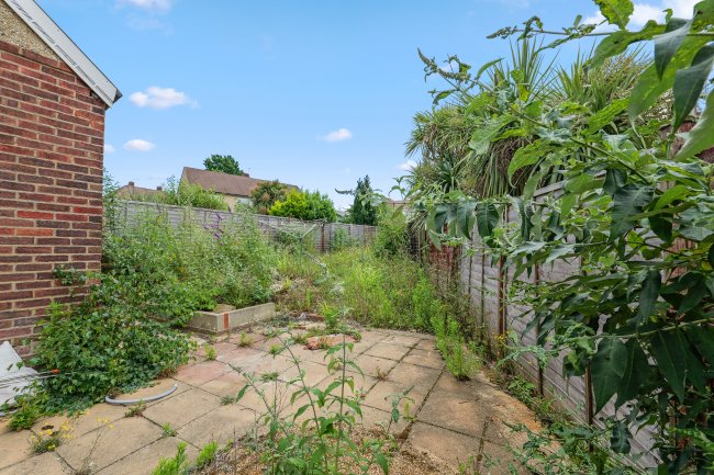 2 Barry Road, Southampton, SO19 5LP 7