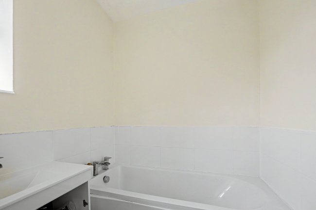 2 Barry Road, Southampton, SO19 5LP 7