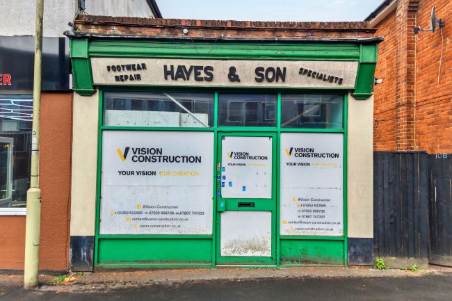12 Reading Road South, Fleet, Hampshire, GU52 7QL 10