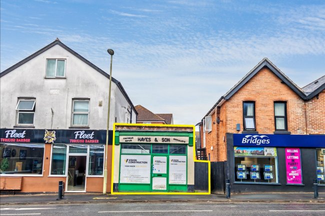 12 Reading Road South, Fleet, Hampshire, GU52 7QL 10