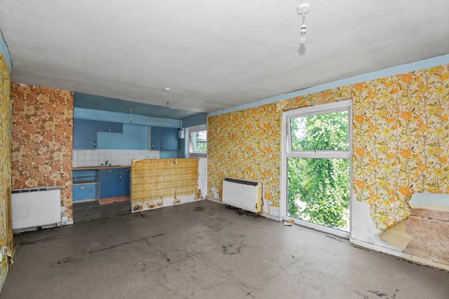 Flat 13, Caradon Court, 1A Ellesmere Road, Twickenham, TW1 2DN 4