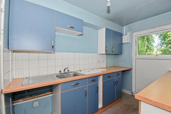 Flat 13, Caradon Court, 1A Ellesmere Road, Twickenham, TW1 2DN 4