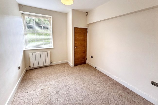 Flat 6, Golden Hill Fort, Freshwater, Isle of Wight, PO40 9GD 9