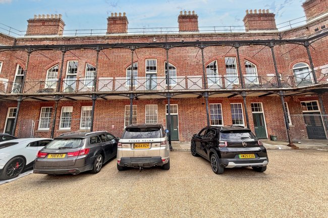 Flat 6, Golden Hill Fort, Freshwater, Isle of Wight, PO40 9GD 9