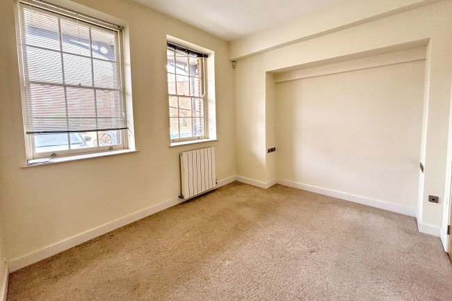 Flat 6, Golden Hill Fort, Freshwater, Isle of Wight, PO40 9GD 9