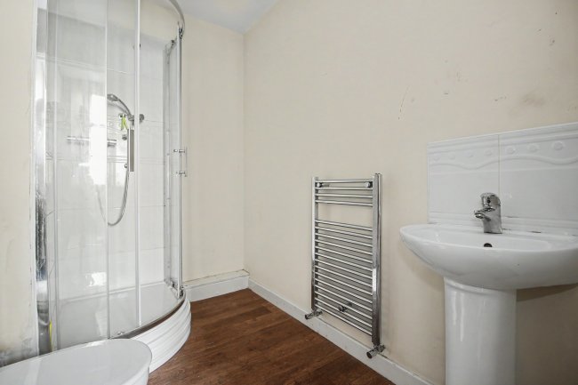 Apartment 6, 20-22 Mill Street, Bradford, BD1 4AB 8