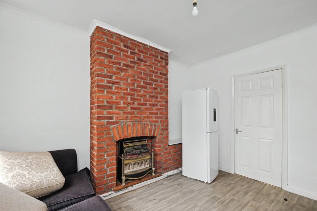 154 New Town Street, Luton, LU1 3EF 3