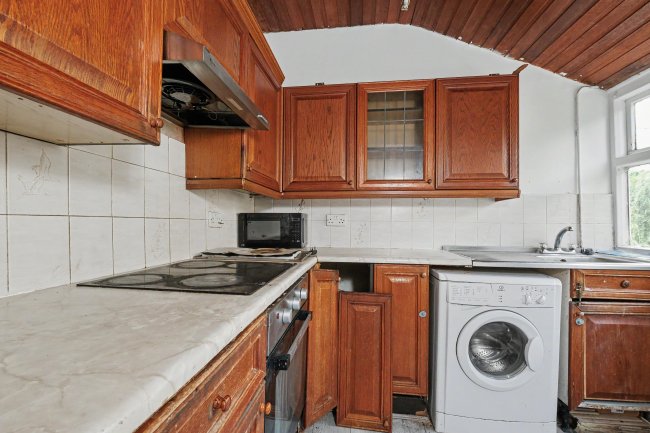 154 New Town Street, Luton, LU1 3EF 3