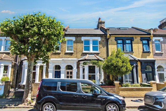 Flat B, 28 Bolton Road, Stratford, London, E15 4JY 6