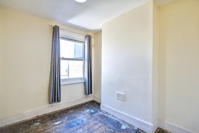 Flat B, 28 Bolton Road, Stratford, London, E15 4JY 6