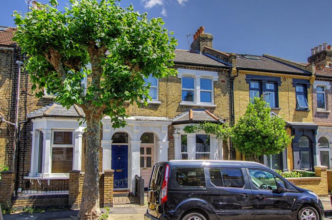 Flat B, 28 Bolton Road, Stratford, London, E15 4JY 6