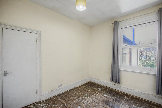 Flat B, 28 Bolton Road, Stratford, London, E15 4JY 6