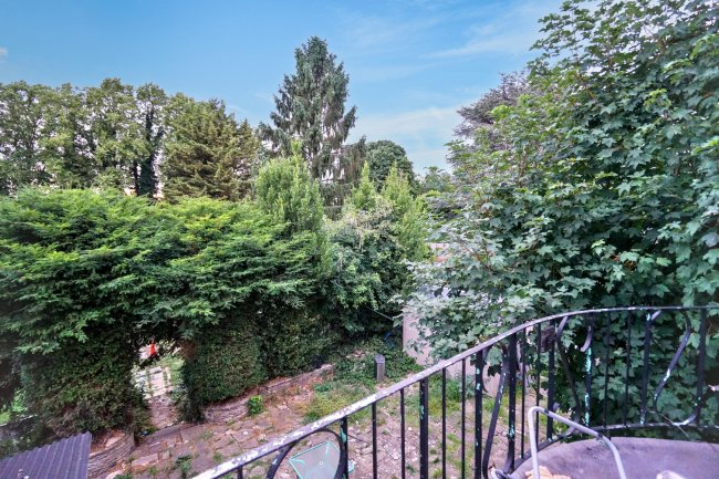 17 Castlemaine Avenue, South Croydon, CR2 7HU 8