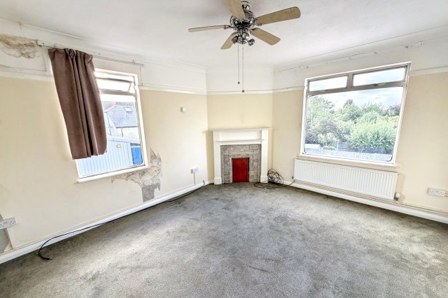 26a Crown Lane, Morden, Surrey SM4 5BL 1