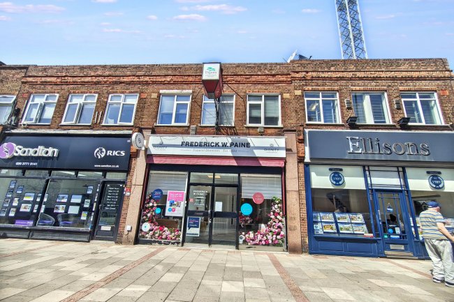 26a Crown Lane, Morden, Surrey SM4 5BL 3