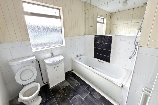 26a Crown Lane, Morden, Surrey SM4 5BL 1