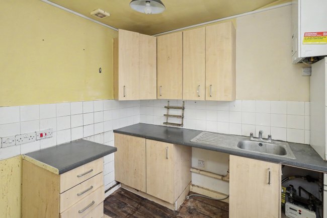 12D St Stephens Gardens, Notting Hill, London W2 5QX 5