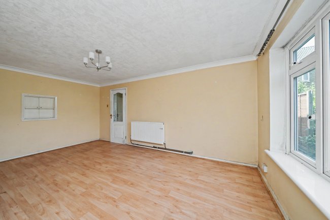 9 Arundel Close, Hampton Hill, Hampton TW12 1SW 10