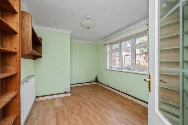 9 Arundel Close, Hampton Hill, Hampton TW12 1SW 10