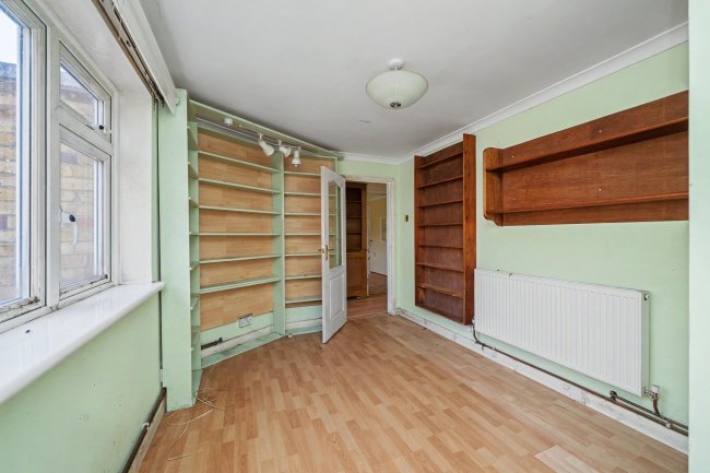 9 Arundel Close, Hampton Hill, Hampton TW12 1SW 10