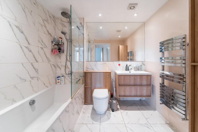 Flat 2, 3 Cottage Road, London, N7 8TP 5