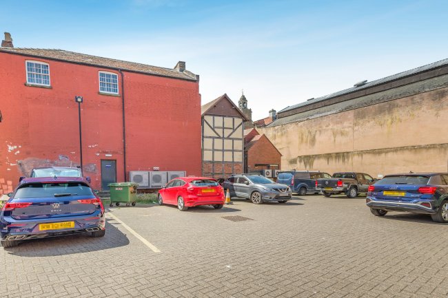 12 & 13 High Town, Hereford, HR1 2AA 2