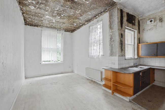 Flat D, 119 Cambridge Gardens, London, W10 6JA 7