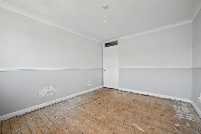 56 Abbotsbury, Bracknell, Berkshire, RG12 8QX 10