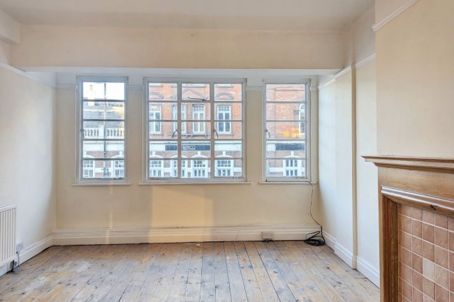 Flat 22 Selwyn Court, Blackheath Village, London, SE3 9SZ 3