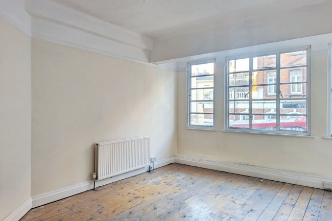 Flat 22 Selwyn Court, Blackheath Village, London, SE3 9SZ 3