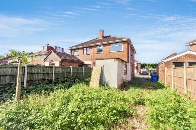 11 Ellesmere Avenue, Derby, DE24 8WD 4