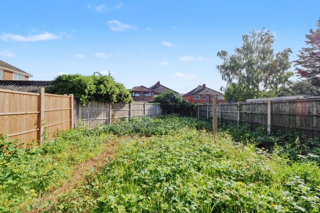 11 Ellesmere Avenue, Derby, DE24 8WD 4