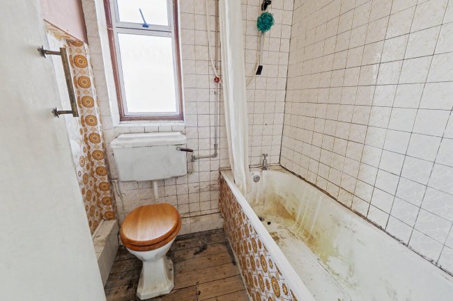 11 Ellesmere Avenue, Derby, DE24 8WD 4