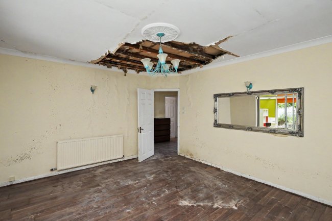 56 Lechmere Avenue, Chigwell, IG7 5ET 6