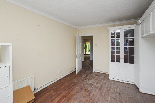 56 Lechmere Avenue, Chigwell, IG7 5ET 6