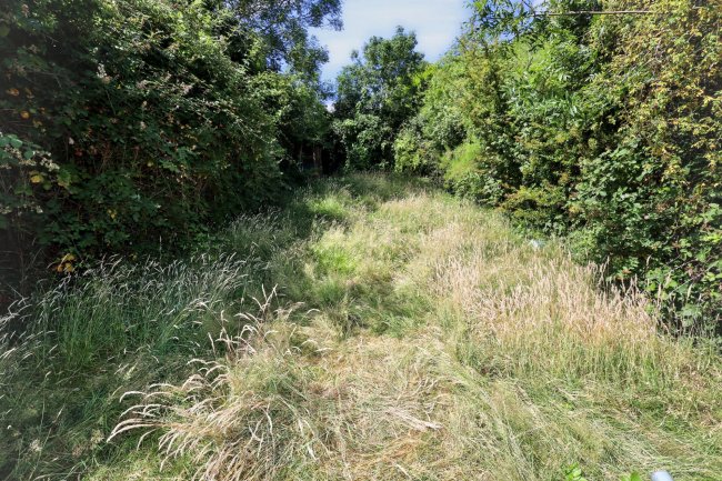 56 Lechmere Avenue, Chigwell, IG7 5ET 6