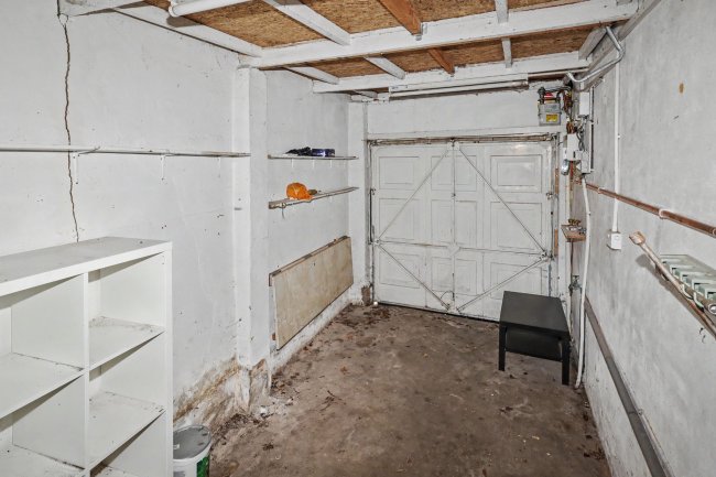 56 Lechmere Avenue, Chigwell, IG7 5ET 6