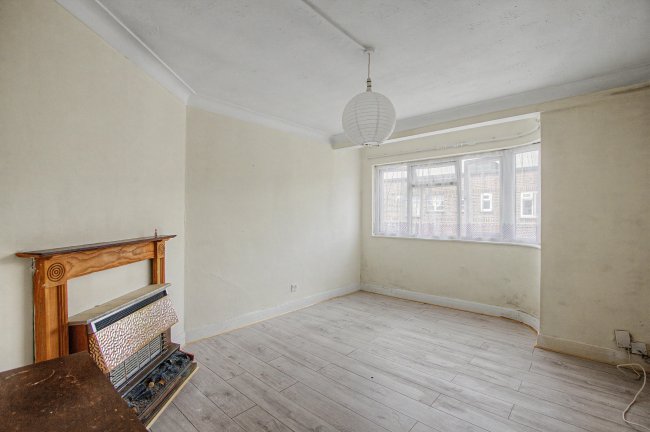 Flat 47 Bridge Court, Lea Bridge Road, Leyton, London, E10 7JS 1