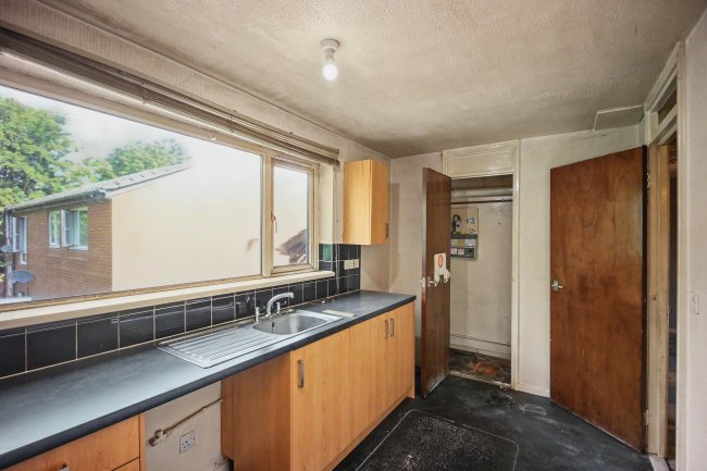 14 The Hove, Murdishaw, Runcorn, Cheshire, WA7 6ED 9